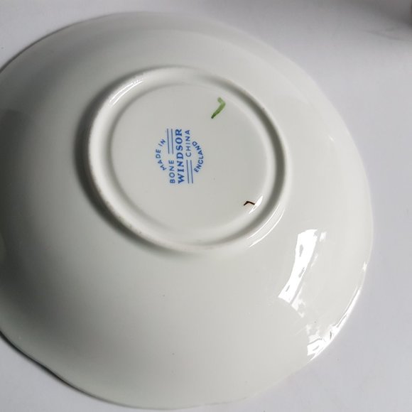 Floral Porcelain Teacup and Saucer Set - Picture 5 of 5